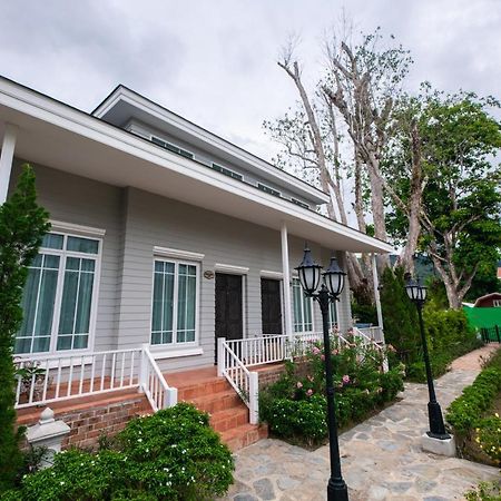 Baroque Boutique Resort Ranong Exterior photo